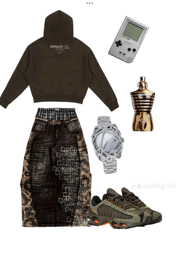 ⬇️All clothes from⬇️